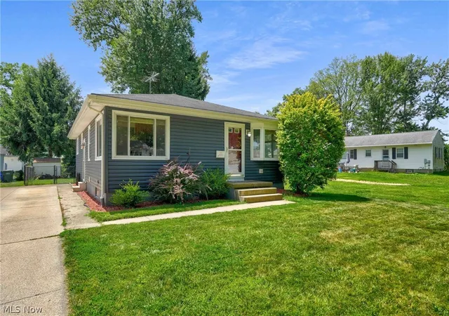 Homes for sale in Cuyahoga Falls, OH | 626 Alameda Ave, Cuyahoga Falls, OH 44221 | MLS# 5223357