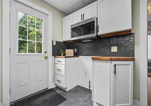 Photo 4 of Single family home for sale at 616 Tallmadge Rd, Cuyahoga Falls, OH 44221 | MLS# 5223461 | Listing updated on 2026-07-02