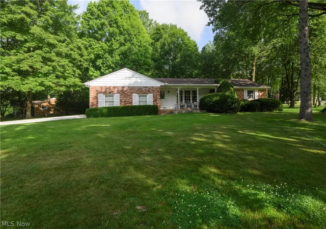 Homes for sale in Norton, OH | 3820 Valley Dr, Norton, OH 44203 | MLS# 5223245