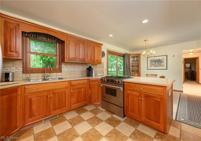 Homes for sale in Norton, OH | 3820 Valley Dr, Norton, OH 44203 | MLS# 5223245