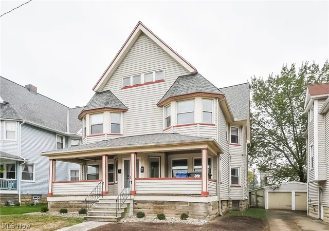 Homes for sale in Lakewood, OH | 1376 Gladys Ave, Lakewood, OH 44107 | MLS# 5223766