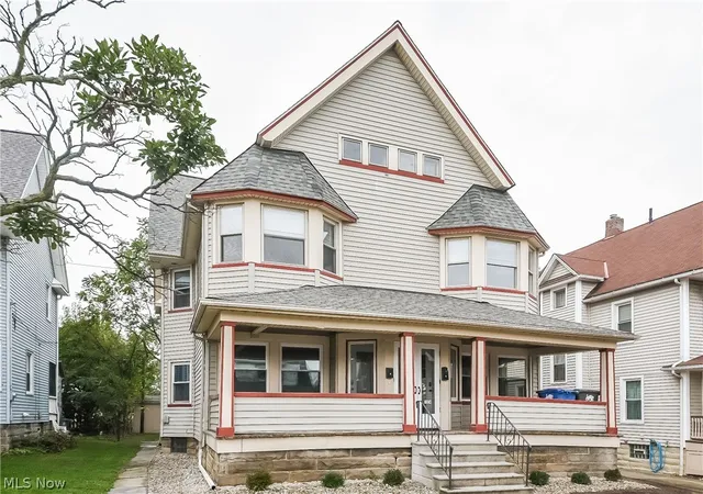 Homes for sale in Lakewood, OH | 1376 Gladys Ave, Lakewood, OH 44107 | MLS# 5223766