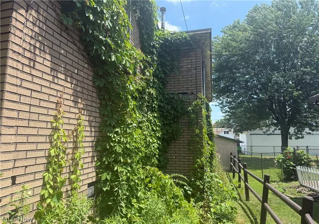 Homes for sale in Uhrichsville, OH | 311 Mcconnell St, Uhrichsville, OH 44683 | MLS# 5224302