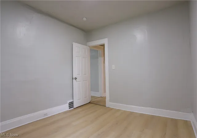 Listing Photo 2 - Condo for sale in building located at 3598 E 149th St, Cleveland, OH 44120 - Unit #