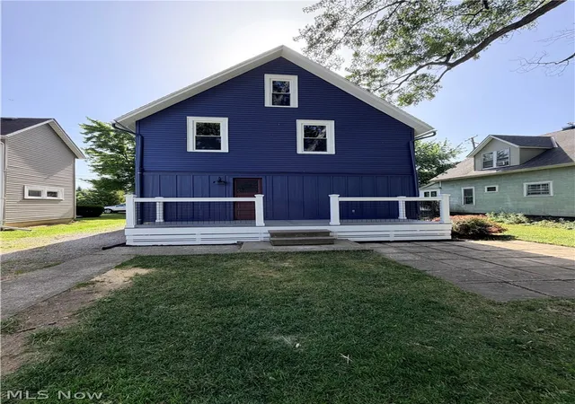 Photo 4 of Sale Pending at 930 Exchange St, Vermilion, OH 44089 | MLS# 5223796 | Listing updated on 2026-07-24