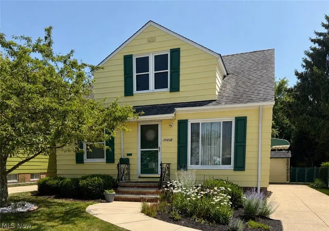 Homes for sale in Maple Heights, OH | 18112 Edinboro Ave, Maple Heights, OH 44137 | MLS# 5224322