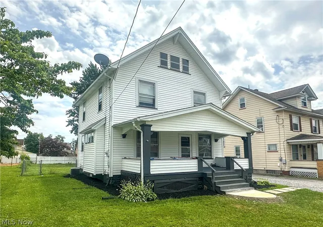 23rd image of 221 E 2nd St, Girard, OH 44420 | MLS# 5224314