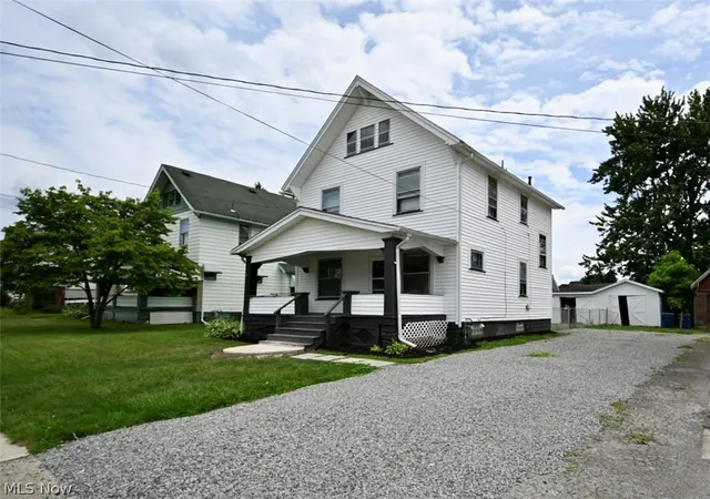 2nd image of 221 E 2nd St, Girard, OH 44420 | MLS# 5224314