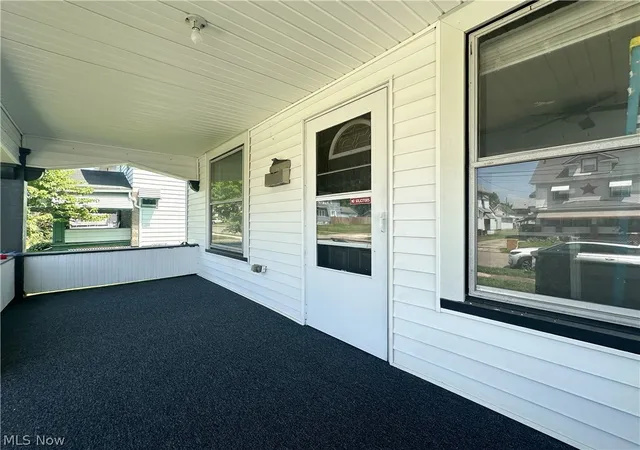 Photo 3 of Single family home for sale at 221 E 2nd Street, Girard, OH 44420 | MLS# 5224314 | Listing updated on 2026-08-25