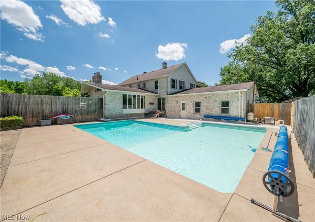 Homes for sale in Salem, OH | 1710 W State St, Salem, OH 44460 | MLS# 5222964