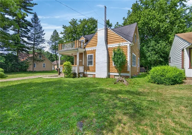 Photo 3 of Single family home for sale at 4724 Green Rd, Cleveland, OH 44128 | MLS# 5224168 | Listing updated on 2026-08-19