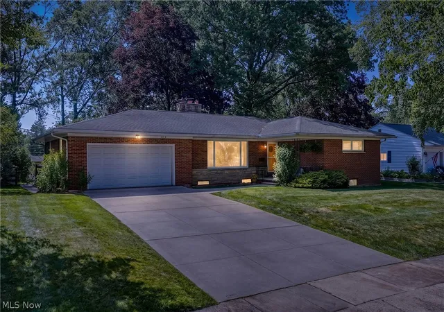 Homes for sale in Cuyahoga Falls, OH | 2588 17Th St, Cuyahoga Falls, OH 44223 | MLS# 5223373
