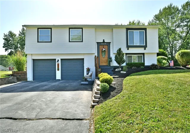 2nd image of 2618 Elizabeth Dr Sw, Warren, OH 44481 | MLS# 5223018