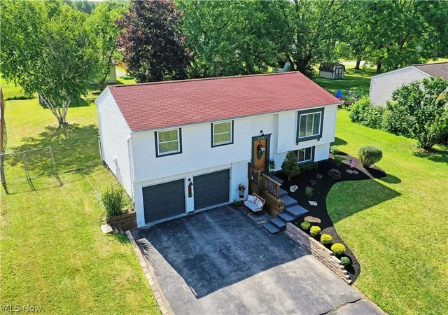 3rd image of 2618 Elizabeth Dr Sw, Warren, OH 44481 | MLS# 5223018