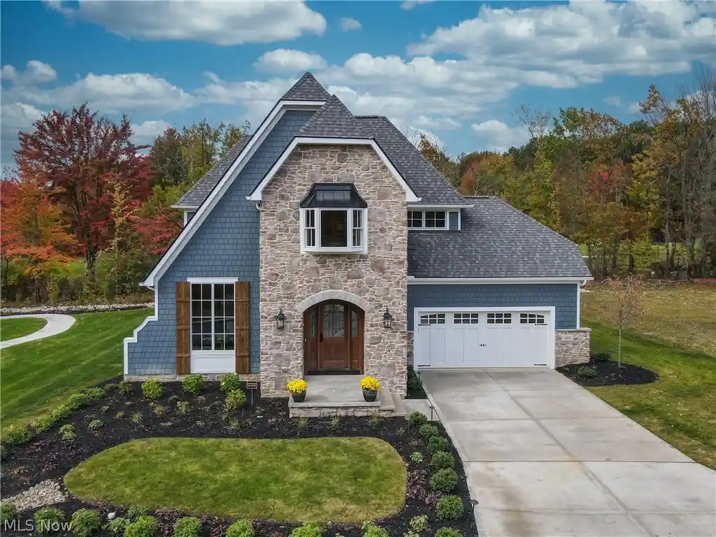Photo 1 of Condo for sale at 601 Trentstone Cir, Aurora, OH 44202 | MLS# 5221835 | Listing updated on 2026-10-15