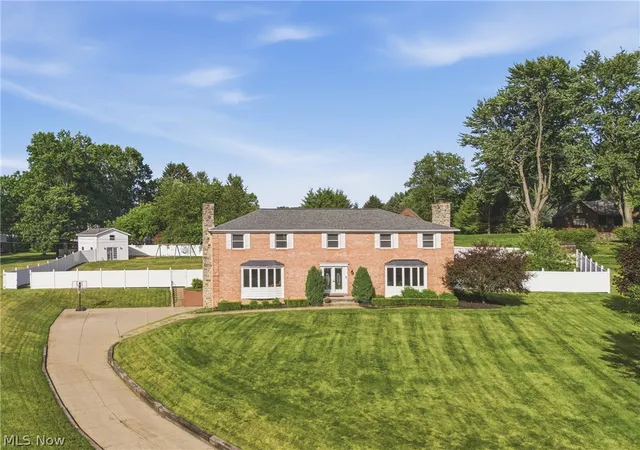 1st image of 1251 Grenada Dr Ne, Canton, OH 44714 | MLS# 5224301