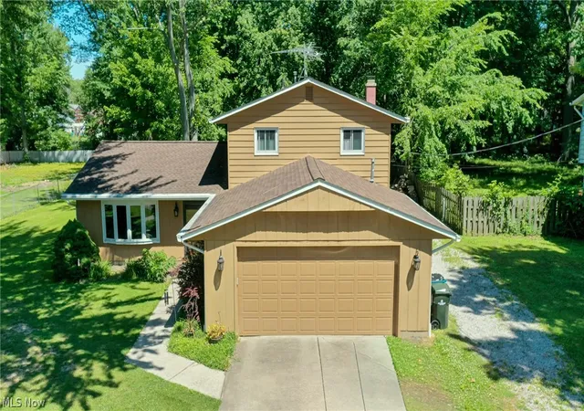 1st image of 853 Alameda Ave, Sheffield Lake, OH 44054 | MLS# 5223866