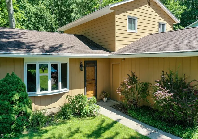 5th image of 853 Alameda Ave, Sheffield Lake, OH 44054 | MLS# 5223866