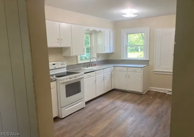 Photo 2 of Sale Pending at 4977 Damon, Warren, OH 44483 | MLS# 5224434 | Listing updated on 2026-08-24