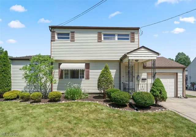 Homes for sale in Cuyahoga Falls, OH | 2323 13th St, Cuyahoga Falls, OH 44223 | MLS# 5224318