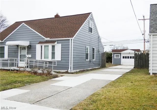 3rd image of 380 E 232Nd St, Euclid, OH 44123 | MLS# 5224453