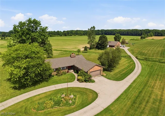 Photo 3 of Single family home for sale at 7903 Neff Rd, Valley City, OH 44280 | MLS# 5223405 | Listing updated on 2026-09-01
