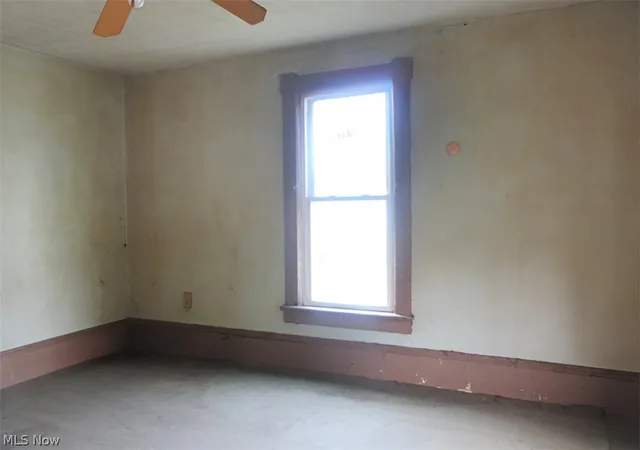 15th image of 176 E Maryland Ave, Sebring, OH 44672 | MLS# 5224490