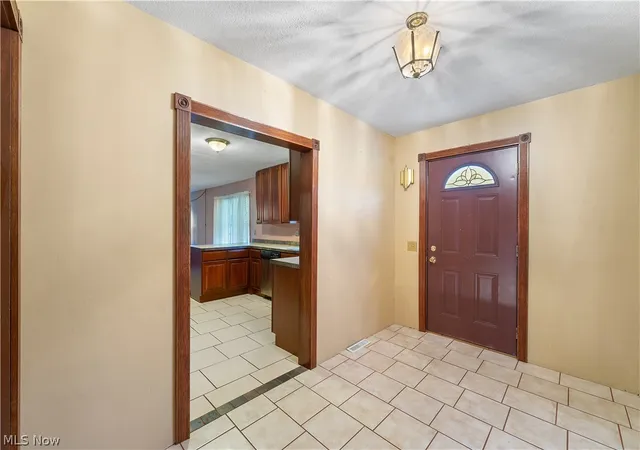 3rd image of 6788 Poland Center Dr, Poland, OH 44514 | MLS# 5224492