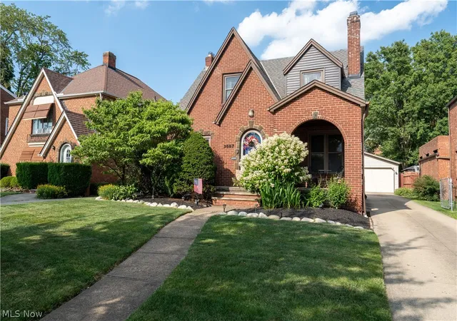 3rd image of 3687 Warren Rd, Cleveland, OH 44111 | MLS# 5224493