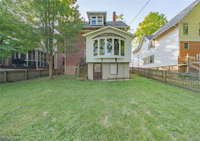 Homes for sale in Parkersburg, WV | 1122 Juliana St, Parkersburg, WV 26101 | MLS# 5224500