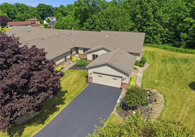 3rd image of 1451 Tripodi Cir, Niles, OH 44446 | MLS# 5224203
