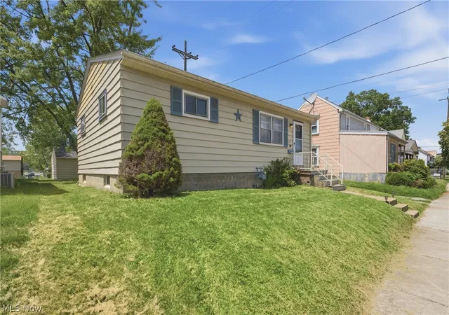 2nd image of 232 S 15th St, Sebring, OH 44672 | MLS# 5224202