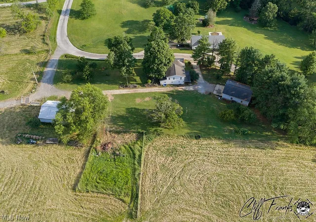5th image of 2011 Gordon Rd Nw, Dover, OH 44622 | MLS# 5224552