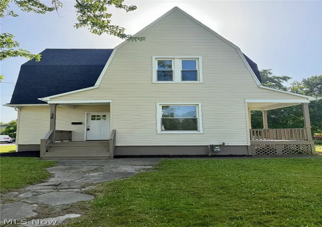 Homes for sale in Niles, OH | 38 Belmont Ave, Niles, OH 44446 | MLS# 5224456