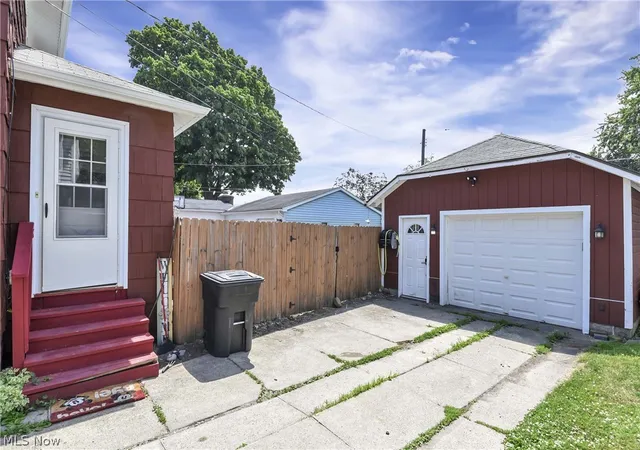 5th image of 1944 E 45Th St, Ashtabula, OH 44004 | MLS# 5223400