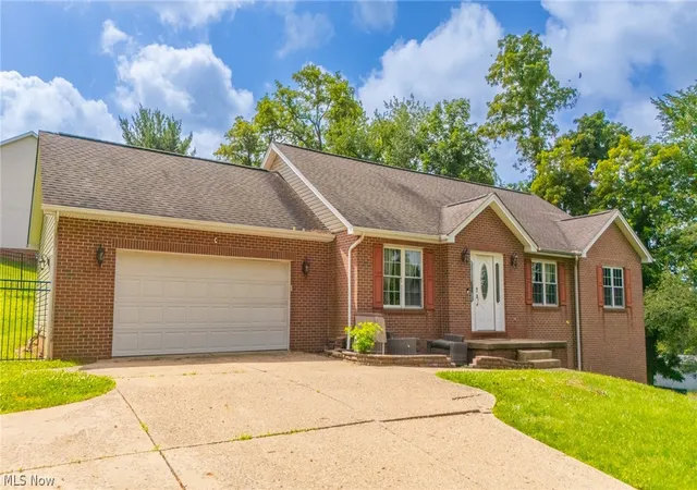 2nd image of 1 Edinburgh Wy, Saint Clairsville, OH 43950 | MLS# 5224567