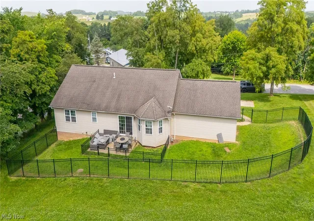 3rd image of 1 Edinburgh Wy, Saint Clairsville, OH 43950 | MLS# 5224567