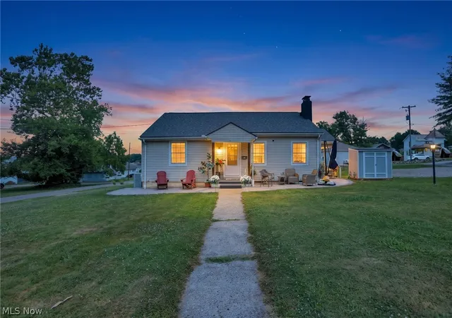 Photo 2 of Single family home for sale at 425 Taylor St, Zanesville, OH 43701 | MLS# 5224579 | Listing updated on 2026-08-03