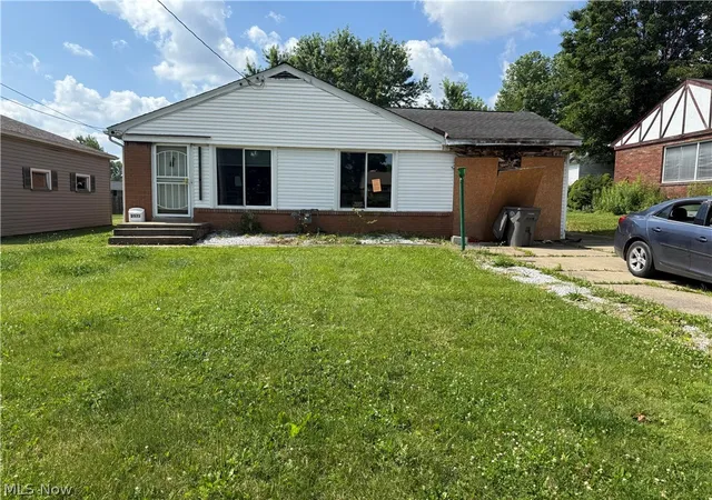 Homes for sale in Youngstown, OH | 2573 San Pedro Dr, Youngstown, OH 44511 | MLS# 5224201