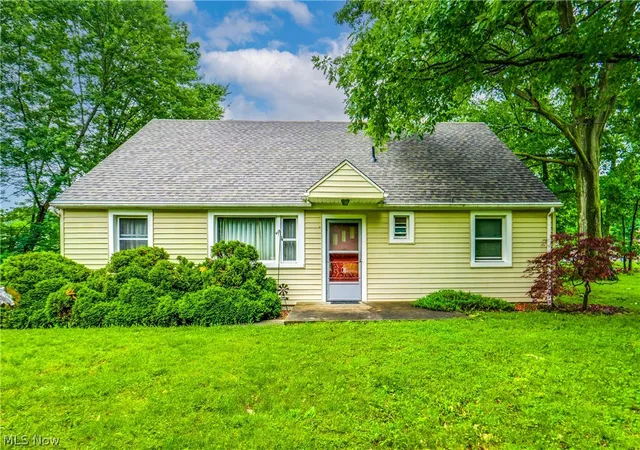Homes for sale in Mogadore, OH | 3565 Herbert St, Mogadore, OH 44260 | MLS# 5224610