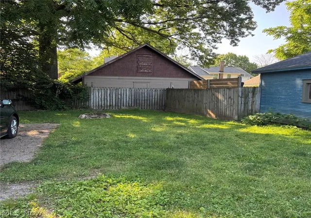 Photo 2 of Single family home for sale at 117 Dodge Ave, Akron, OH 44302 | MLS# 5224540 | Listing updated on 2026-08-21