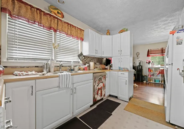 4th image of 1887 W Beech St, Alliance, OH 44601 | MLS# 5224372