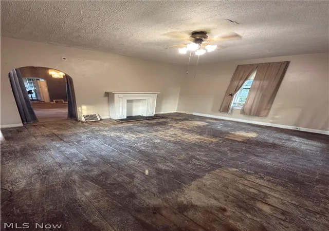 Homes for sale in Massillon, OH | 804 Erie St S, Massillon, OH 44646 | MLS# 5224629