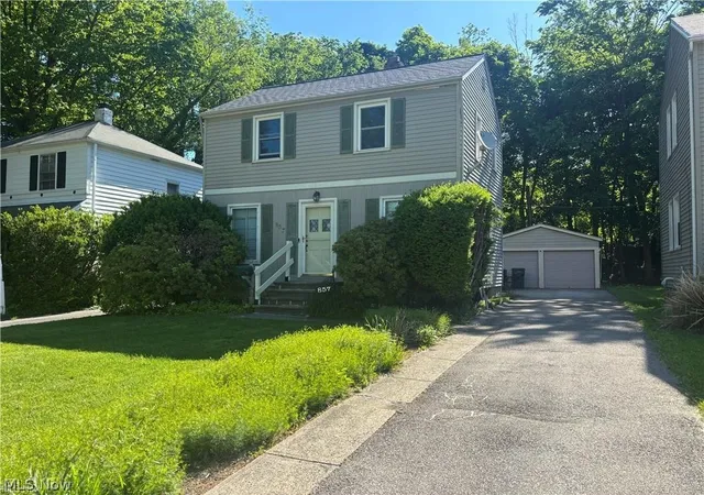Homes for sale in Cleveland Heights, OH | 857 Quarry Dr, Cleveland Heights, OH 44121 | MLS# 5224513