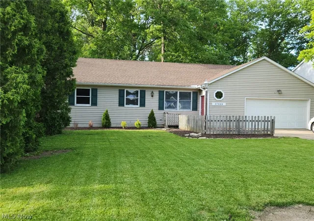 Homes for sale in Avon, OH | 37888 N Doovys St, Avon, OH 44011 | MLS# 5224563