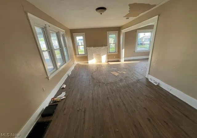 Photo 4 of Sale Pending at 1144 Washington Ave, Lorain, OH 44052 | MLS# 5224447 | Listing updated on 2026-08-03