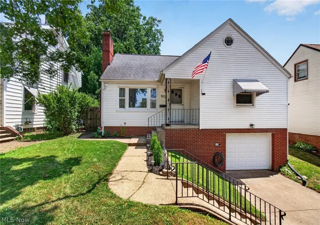 Homes for sale in Canton, OH | 932 Ridge Rd Nw, Canton, OH 44703 | MLS# 5224403