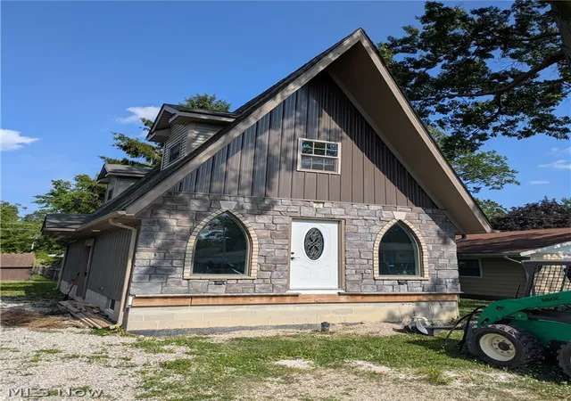 Photo 1 of Single family home for sale at 351 Essex Rd, Vermilion, OH 44089 | MLS# 5224643 | Listing updated on 2026-08-28