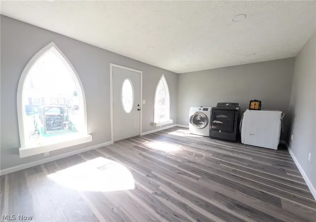 Photo 3 of Single family home for sale at 351 Essex Rd, Vermilion, OH 44089 | MLS# 5224643 | Listing updated on 2026-08-28