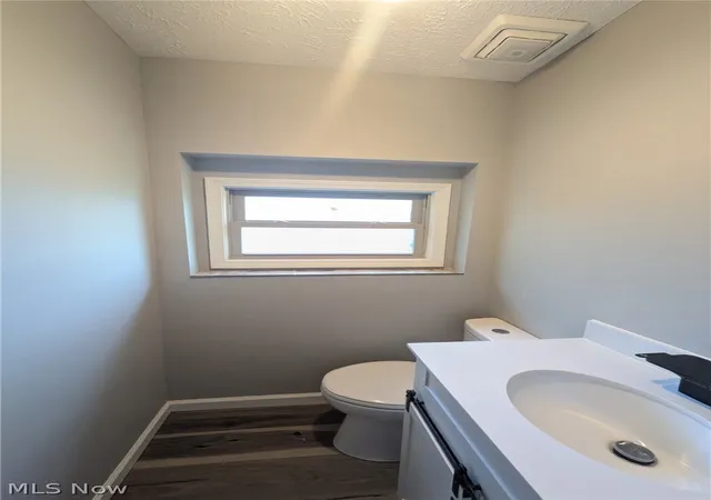 Photo 5 of Single family home for sale at 351 Essex Rd, Vermilion, OH 44089 | MLS# 5224643 | Listing updated on 2026-08-28